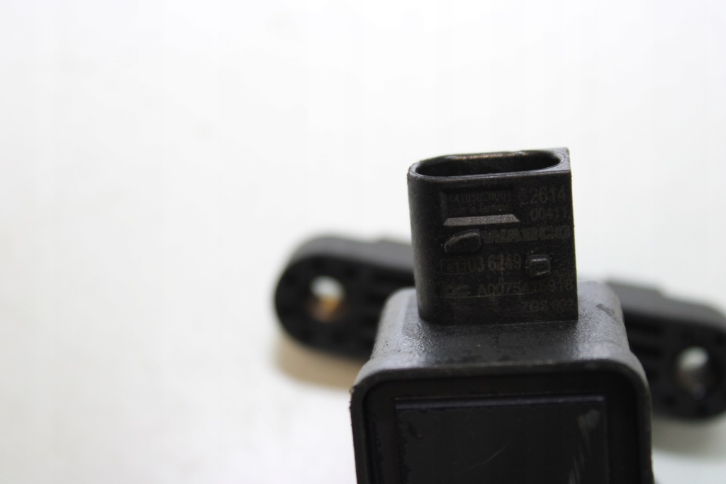 фото №6, Mercedes actros mp4 датчик вирівнювання підвіска a0075425918