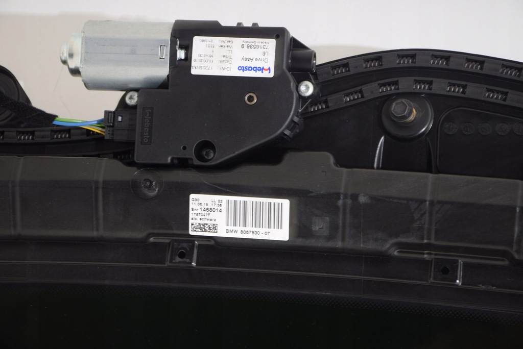 фото №12, Bmw g30 g30 lci f90 m5 люк крыша сдвижной стеклянный czarna alcantara