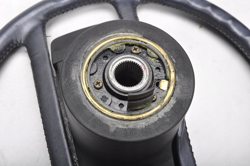 фото №15, Porsche 911 ii 930 повітропровід шкіряний