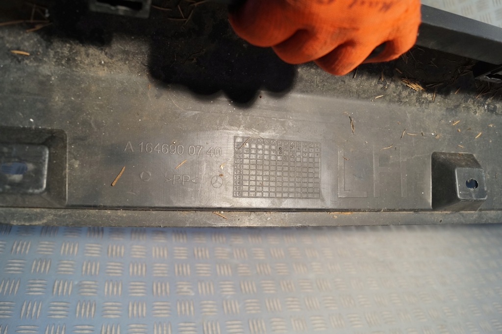 фото №2, Mercedes ml 164 молдинг порог порог левая накладка