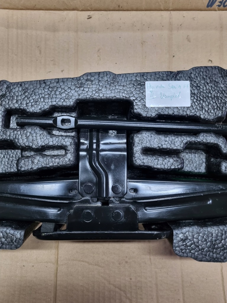 фото №5, Вкладиш колеса запасного домкрат набір hyundai santa fe ii 091492b050 комплект