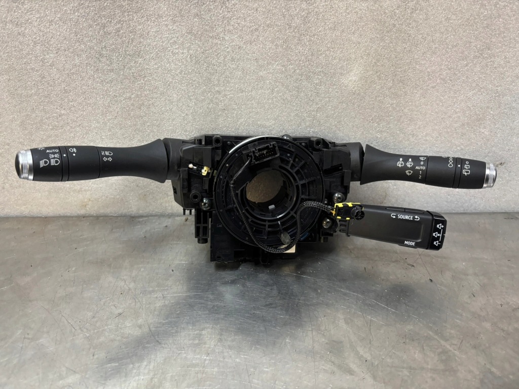 фото №1, Переключатель комбинированный лента captur ii 255675601r