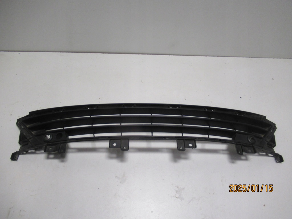 Opel astra k 19- рестайлинг  решётка решётка  бампера средняя под pdc 39130494 в Украине