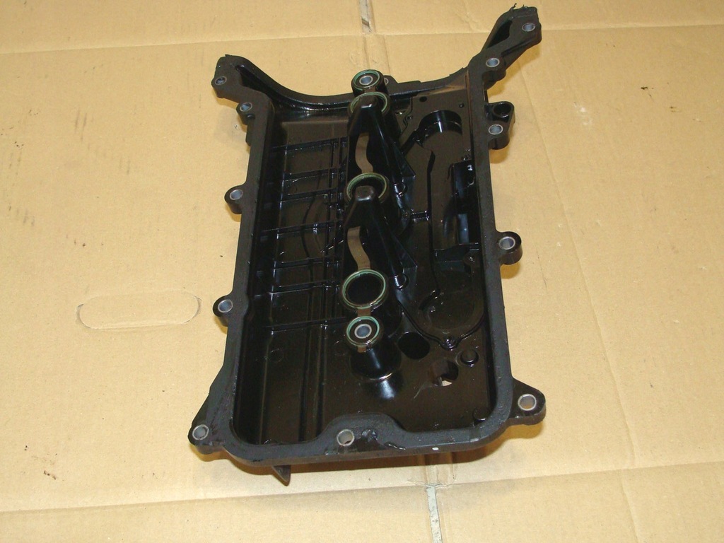 фото №9, 132657536r крышка клапанов renault clio v captur 1,0 tce dacia duster ii оригинальный номер