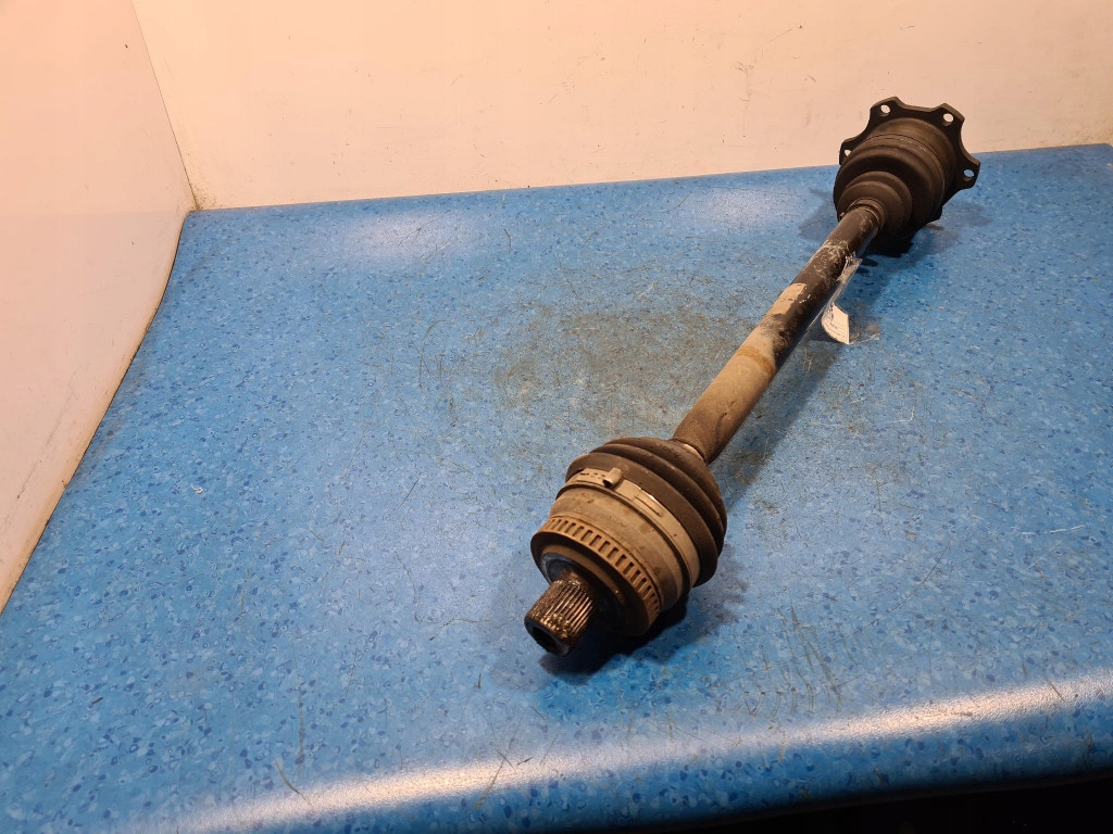 Купити Audi оригінальний номер 4a0407341b привідний вал