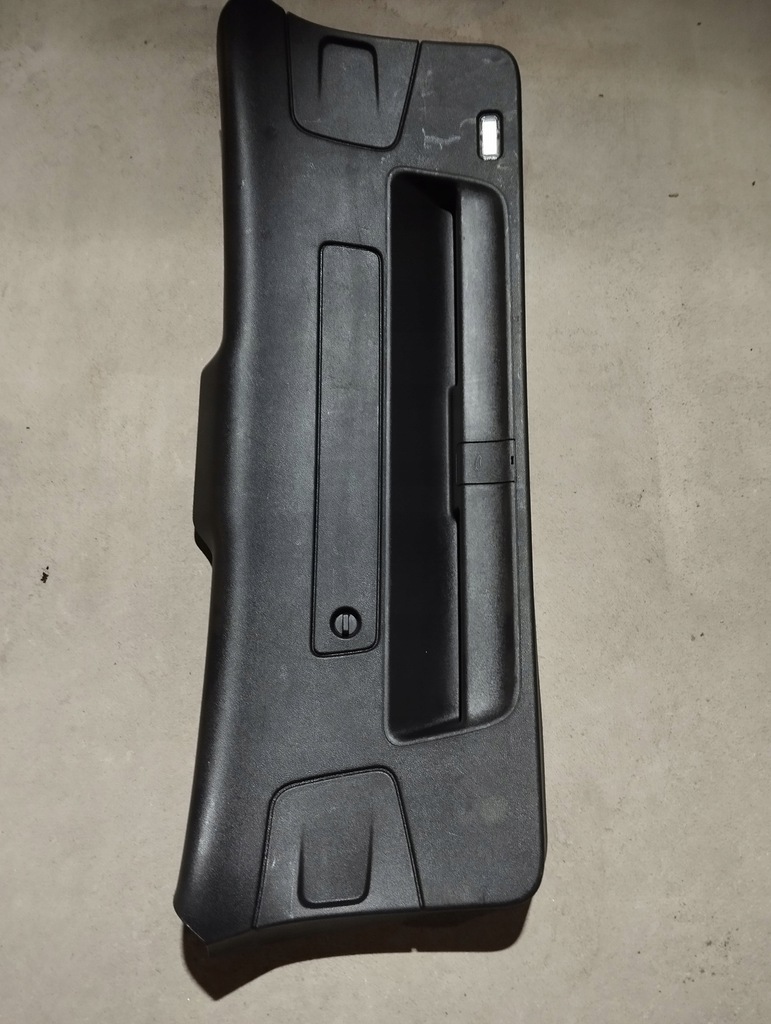 фото №1, Audi a4 b8 защита крышки багажника 8k9867979