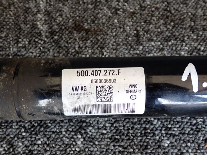 Vw audi seat skoda приводной вал правый  5q0407272f Оригинал