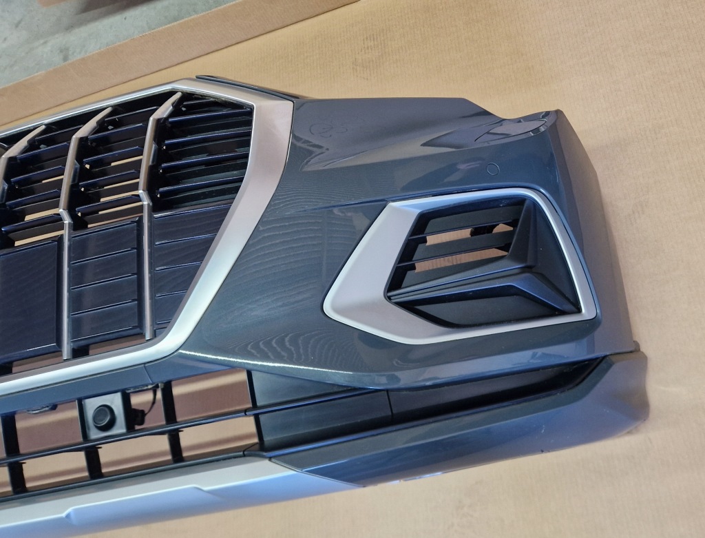 Бампер audi q3 рестайлинг  83a w цвет lx7m pdcx4 bez покраска ideał Недорого