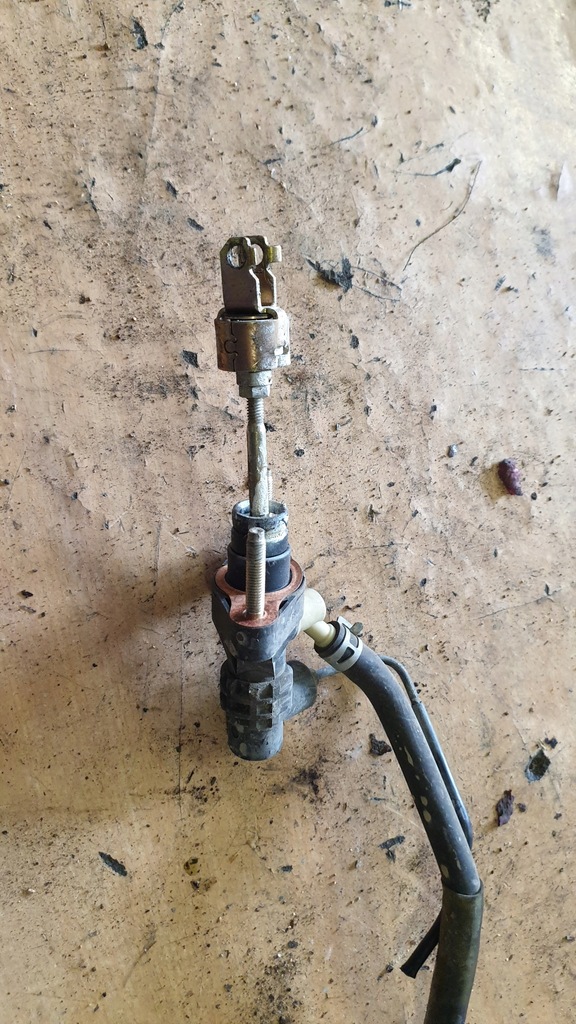 фото №1, Toyota corolla e12 1.4 16v помпа сцепления