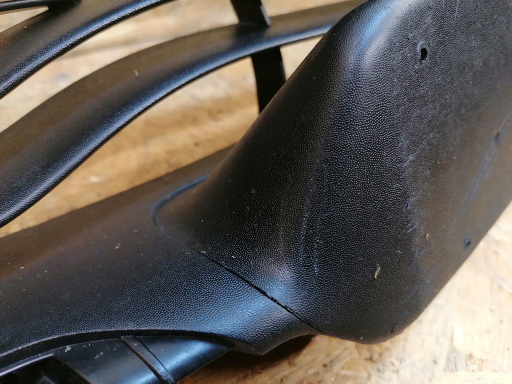 фото №4, Решётка средняя бампера перед renault zoe 2012-2018r