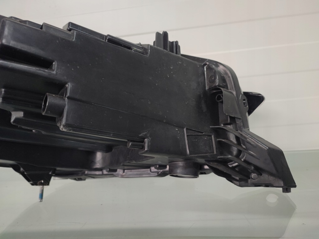 фото №10, Лампа передня ліва opel corsa f full led