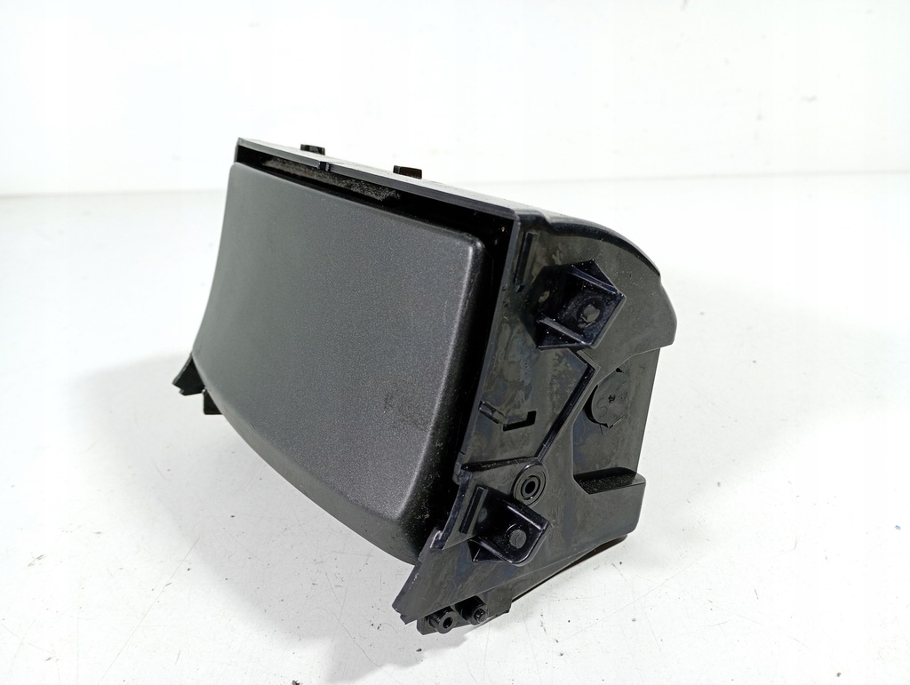 фото №5, Toyota avensis t25 03-09 пепельница