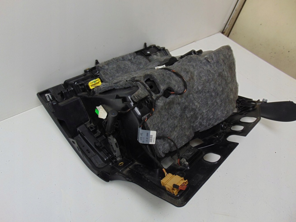 фото №9, Бардачок пасажира audi a4 b8 8k1857035 правий europa