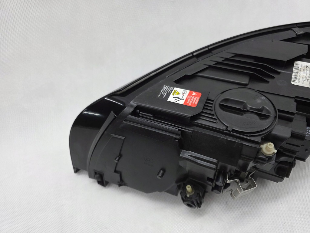 фото №7, Volvo v50 s40 ii lift 2010+ лампа перед права bi ксенон поворотний led 32206140