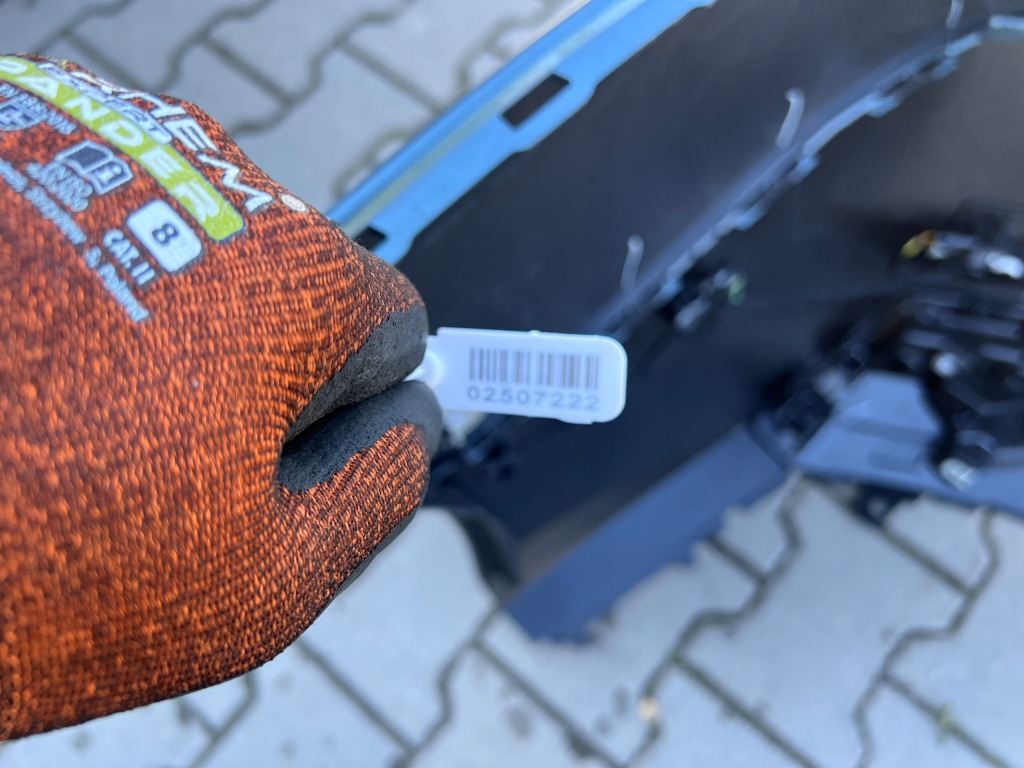 фото №9, Бампер задня задній bmw ix i20 колір c35