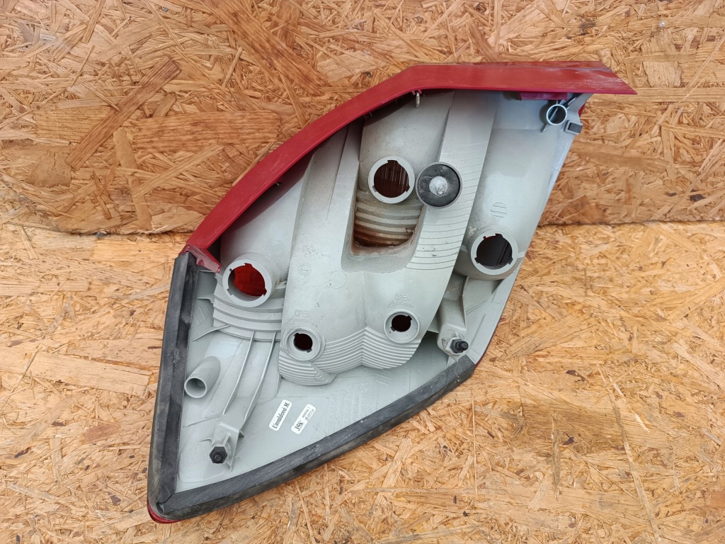 фото №14, 5j6945096 лампа правий задня w крила skoda fabia ii lift hb