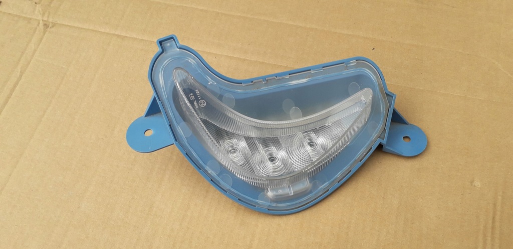 фото №1, Противотуманная фара правый drl led renault zoe 266007997r