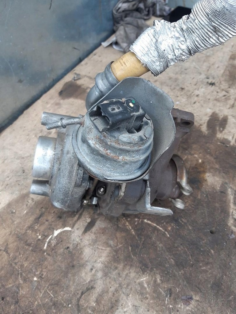 фото №8, Турбонагнетатель 1.6ehdi 112km peugeot 3008 i