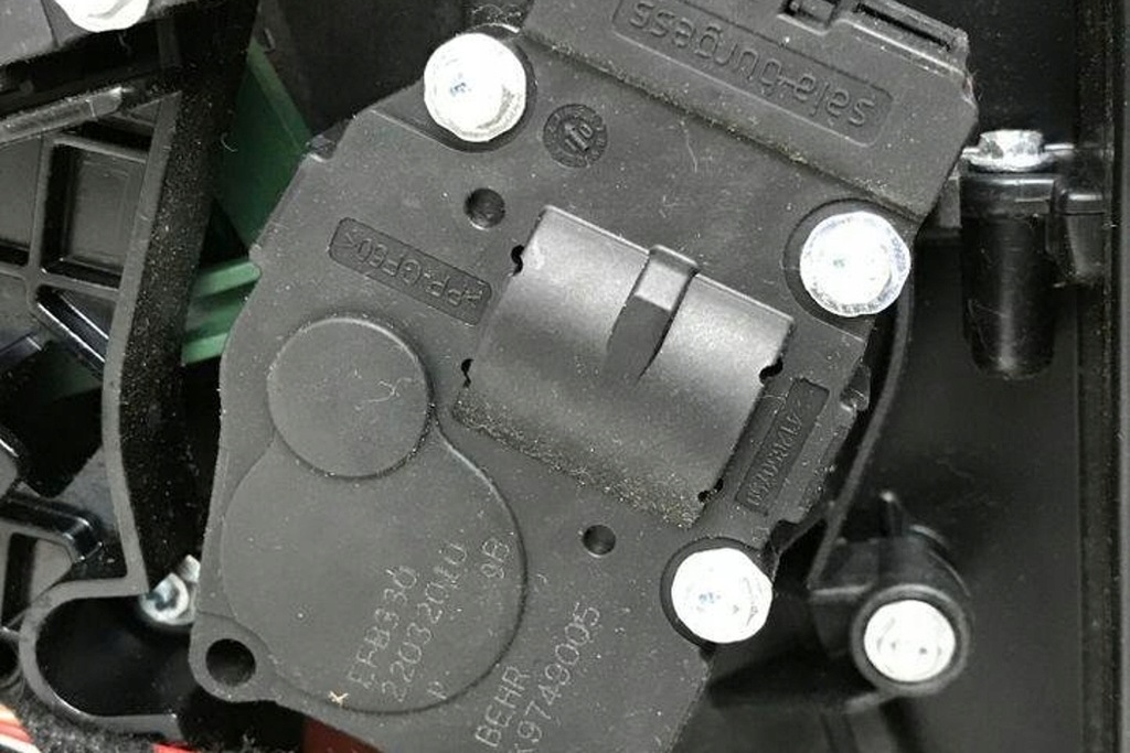 фото №8, Обігрівач audi q5 8r 8k1820005at 3.2l бензиновий 199kw 2011