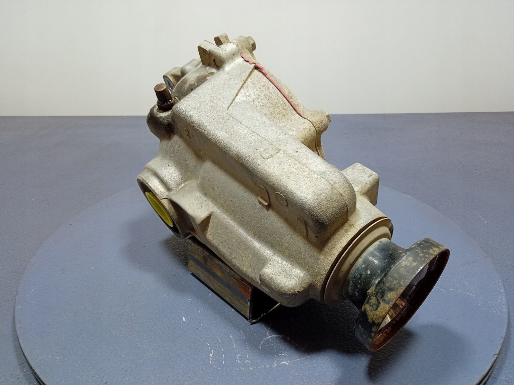 Lexus is 3 xe30 3.5 v6 255km 4x4 диференціал перед міст передній в Україні