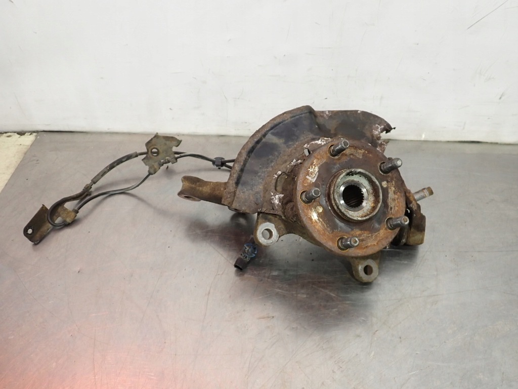 фото №1, Поворотный кулак ступица левый перед toyota corolla e15