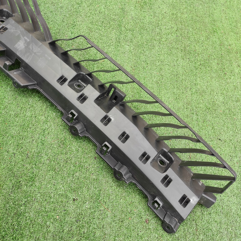 фото №2, Volkswagen оригинальный номер 2ga807863a направляющая кронштейн бампера