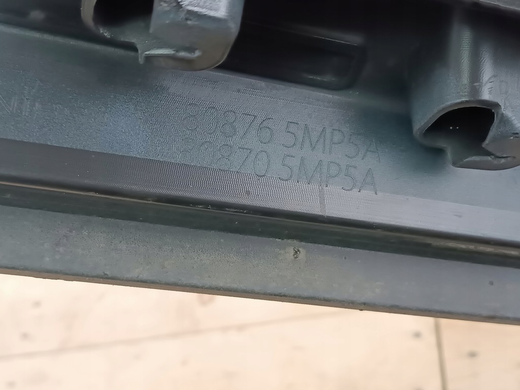 фото №8, Nissan ariya молдинг na дверь правое перед передние 80876 80870 5mp5a