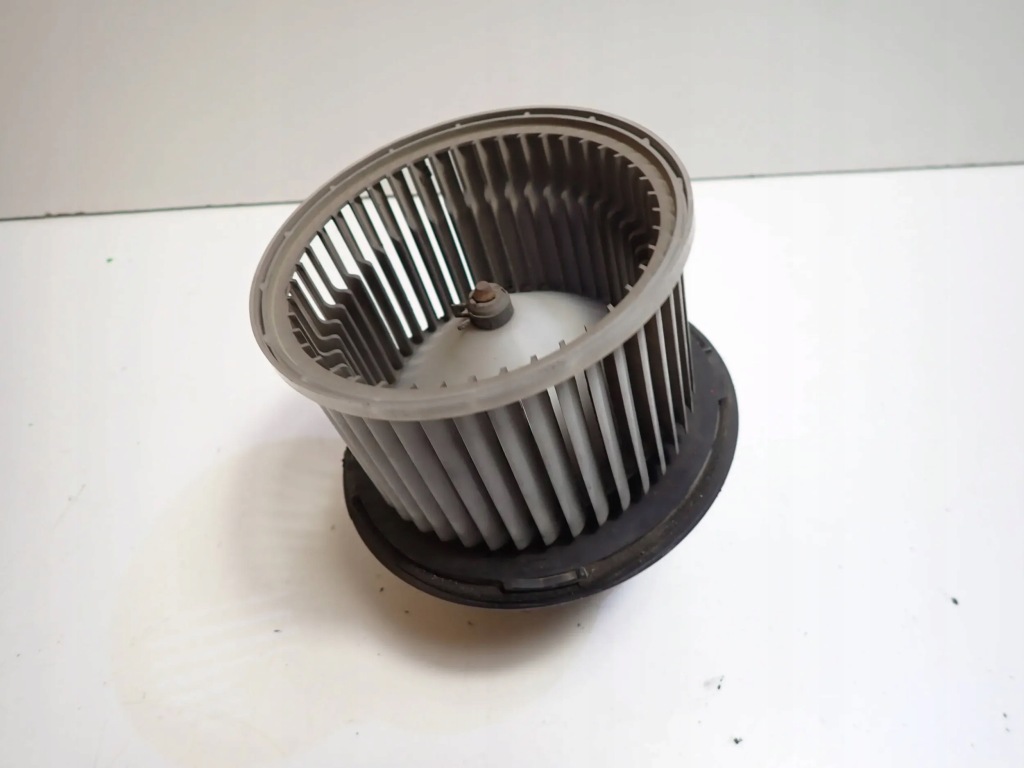 Повітродувка обдув renault koleos 2008r Недорого