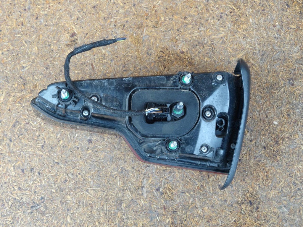 Audi a4 b9 8w5 седан sline 15-19 фара фари led задній комплект правий ліва Ціна