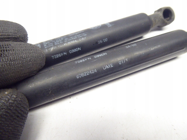 фото №3, Alfa romeo 166 амортизатори кришки задня kpl 60622424