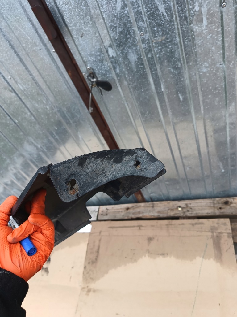 Peugeot 2008 1 порог молдинг накладка порог правая 96781715xt в Украине