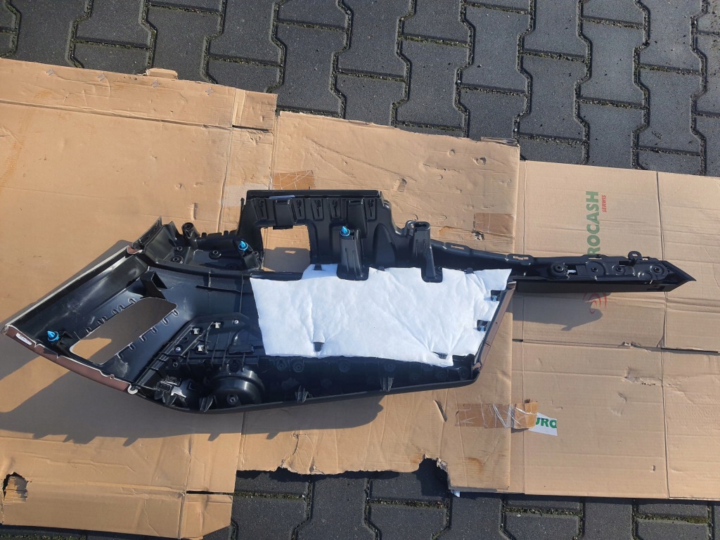 фото №2, Обшивка багажника 3 rzędu сидений левый ruda кожа bmw x7 g07