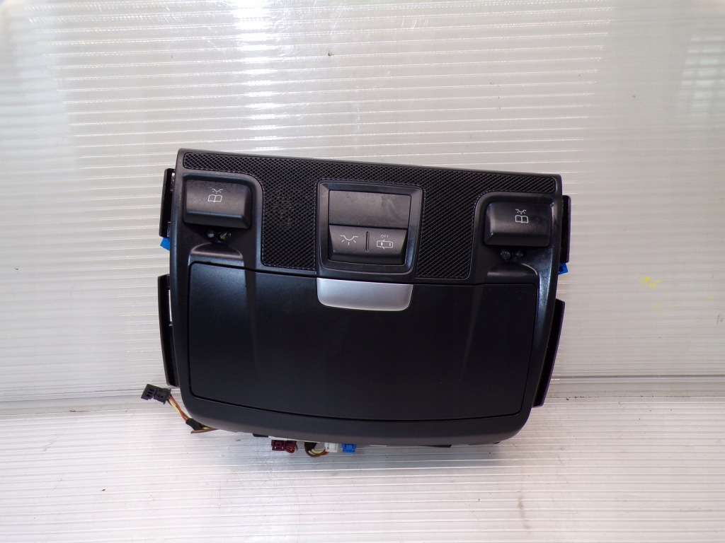 Купити Бардачок на накладки на фари лампа стельовий mercedes slk r 172 1729001501