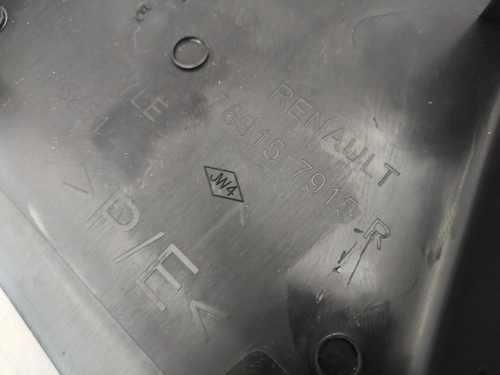 фото №10, Renault zoe 2019 комплект защита нижняя стойка / b