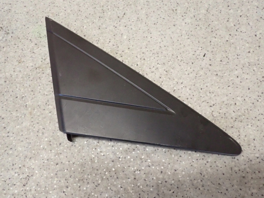 фото №1, Mazda 5 05-10 заглушка крыла передняя правая