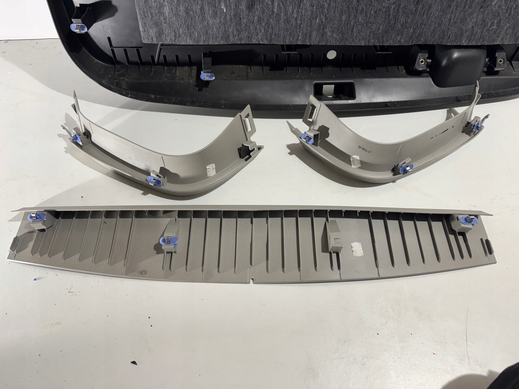 фото №8, Opel zafira c обивка защита крышки багажника