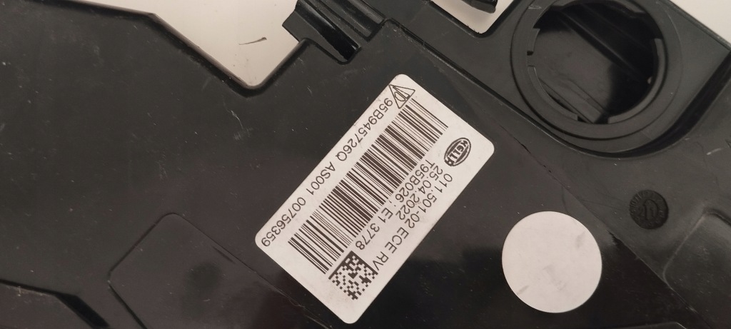 фото №10, Porsche macan лампа права правий задня w бампер 95b945726q