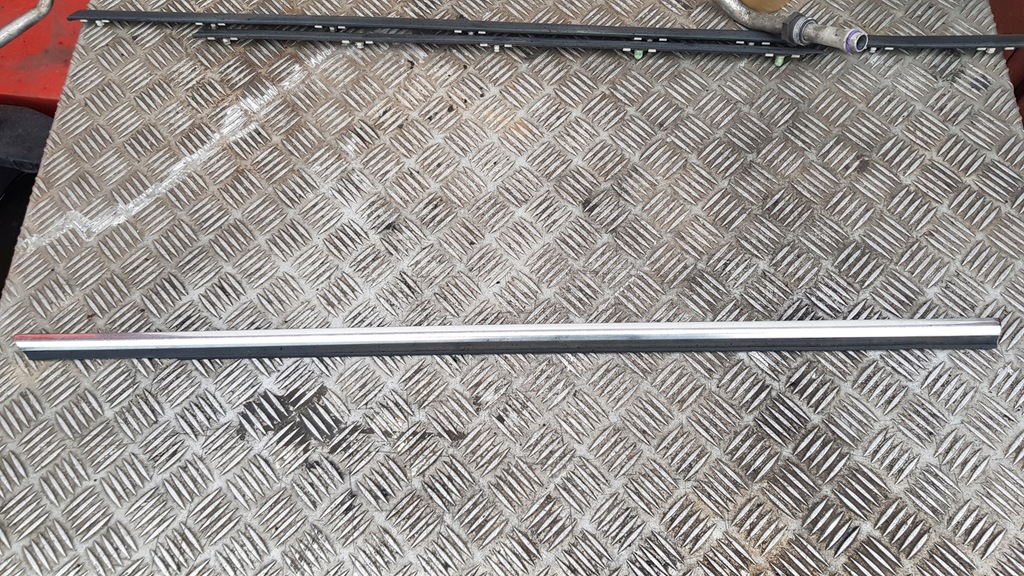 фото №3, Audi a8 d2 молдинг дверь левый задняя хром lift