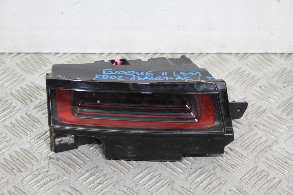 фото №1, Лампа крышки левый задняя evoque ii 2 l551