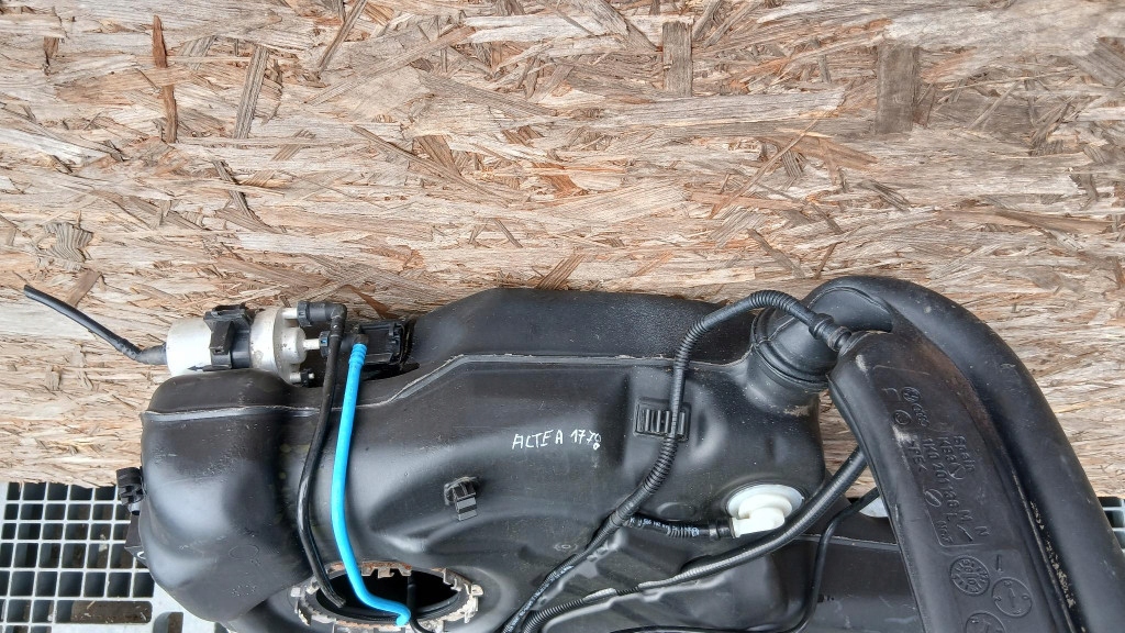 фото №12, Бак топлива seat altea xl 1.6 mpi 08r 1k0201138m