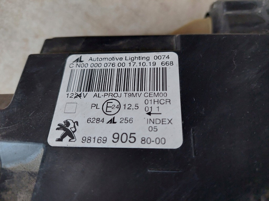 фото №10, Правая лампа линза led - peugeot 308 ii t9 lift