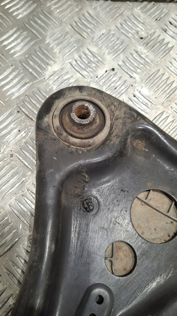 фото №4, Рычаг правый перед vw id.4 pro