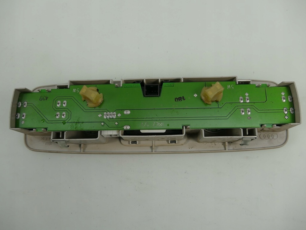 фото №8, Audi q7 лампа потолочный кабины освещение