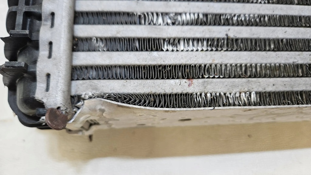 Радиатор воздуха интеркулер audi sq7 sq8 4m 4m0145804bm в Украине