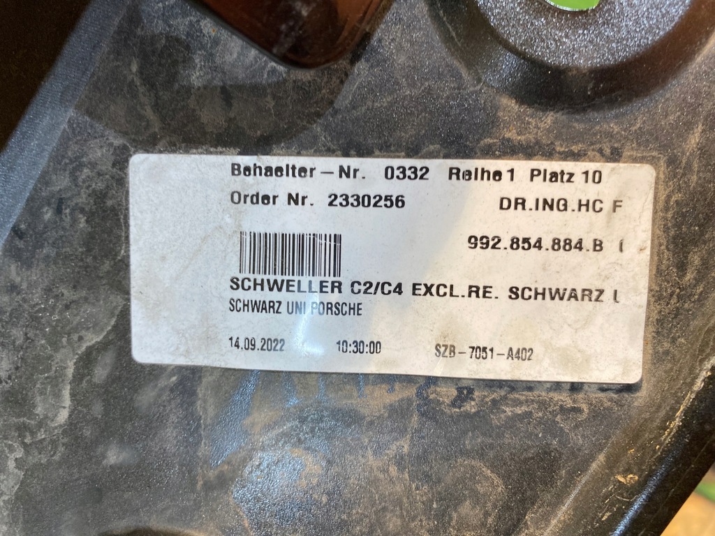 фото №10, Porsche 911 992 молдинг накладка порог правая 992854884b