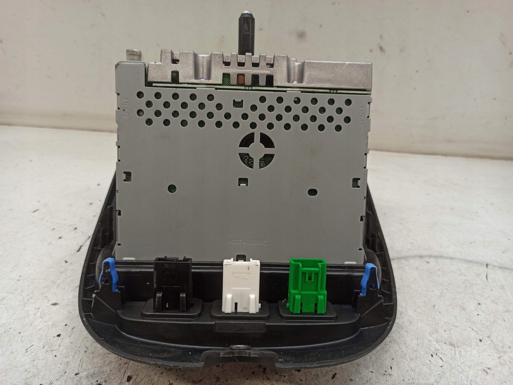 фото №10, Toyota aygo радио cd aux панель полка 86120-0h010