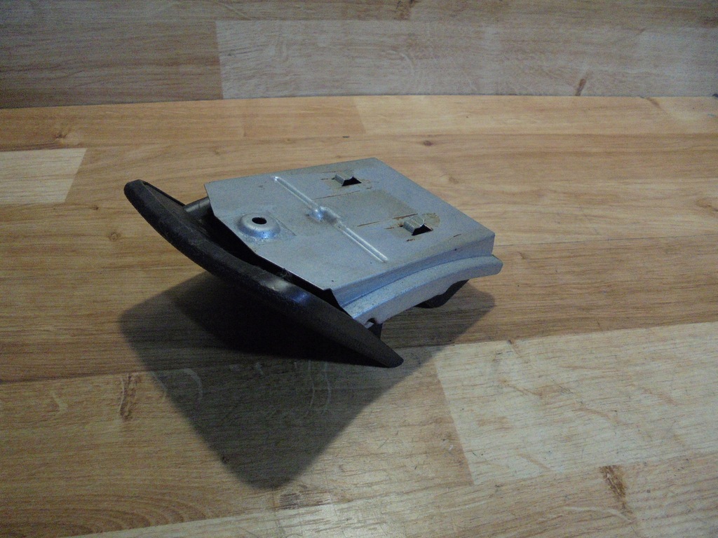 фото №7, Попільничка nissan micra k12 68855ax