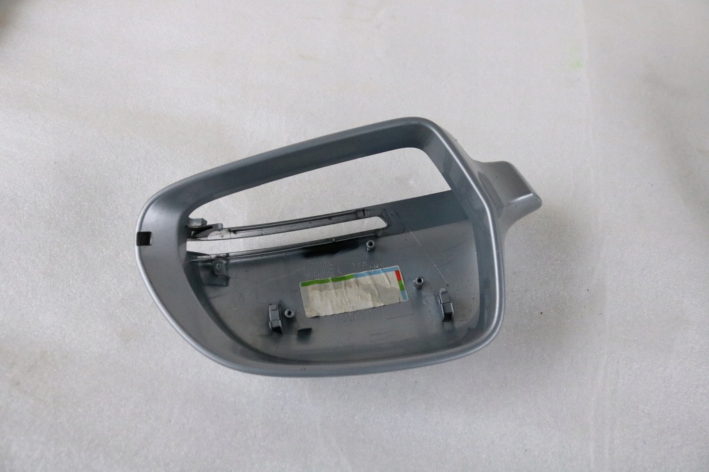 фото №7, Audi q3 корпус зеркало правая накладка 8u0857528 .