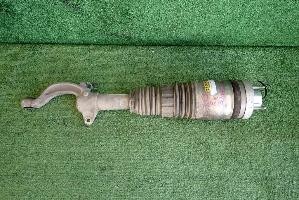 фото №1, Амортизатор пневмоподушка maserati levante левый 06701007160