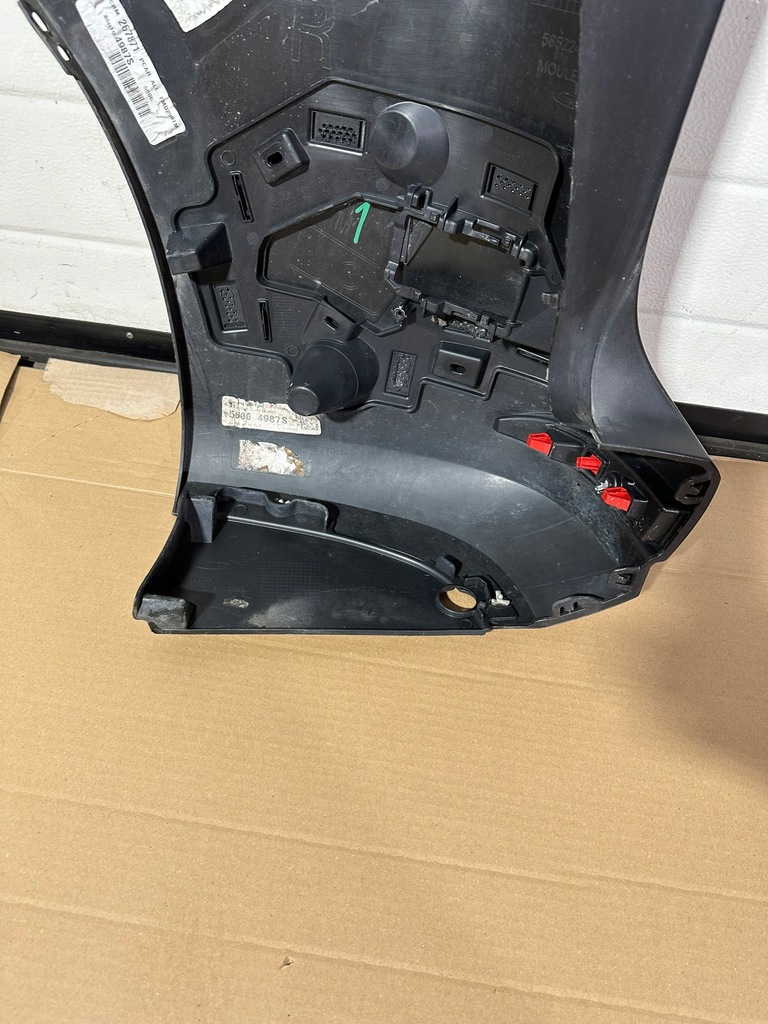 фото №9, Бампер задня, задній, правий кутик, bok бампера mercedes citan w420